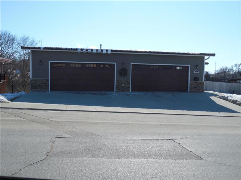 OnTrack Overhead Doors LLC Iowa Falls, IA